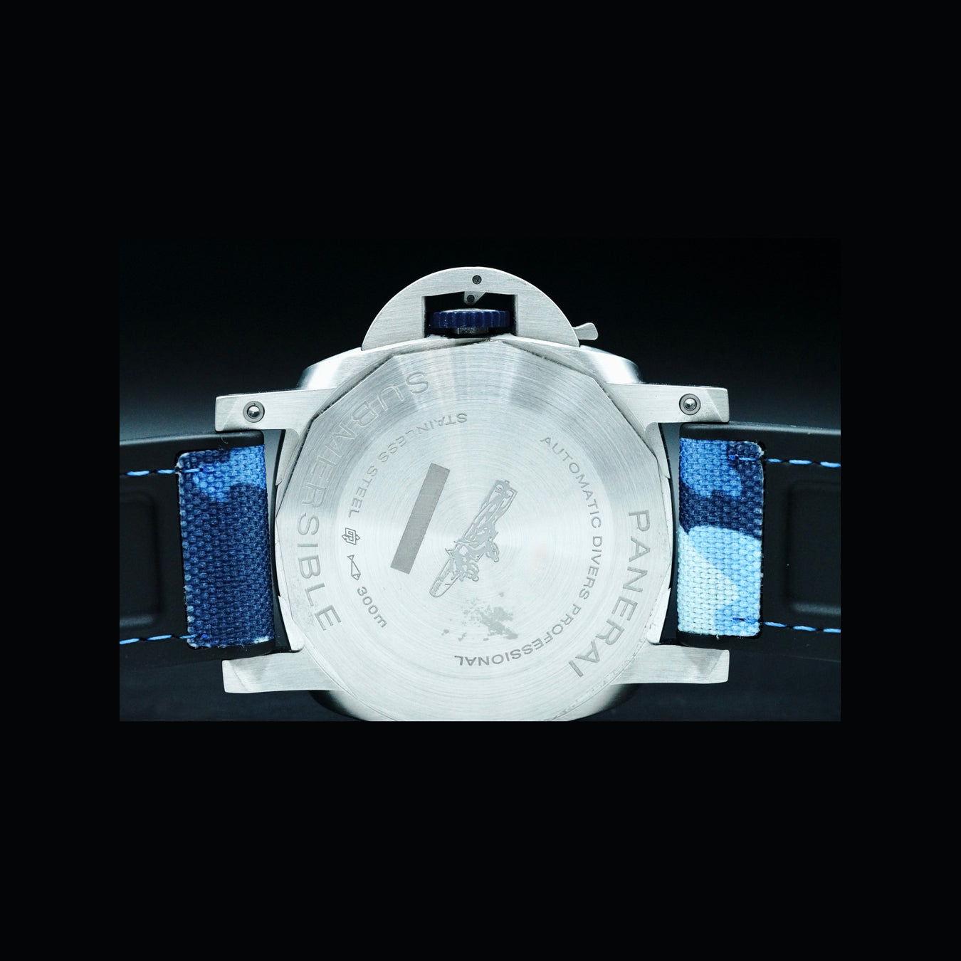 Panerai PAM01391 Submersible Luna Rossa