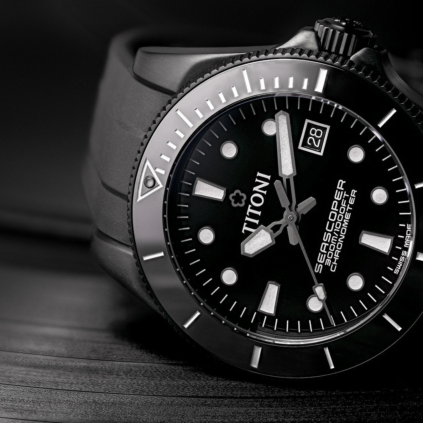Titoni 83300 B-BK-R-716 Seascoper