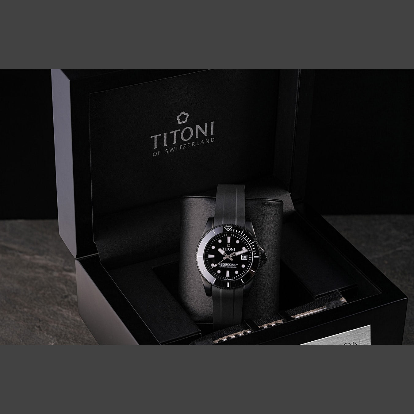 Titoni 83300 B-BK-R-716 Seascoper