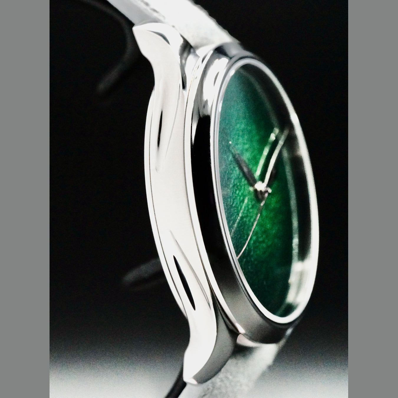H. Moser & Cie. 1200-1233 Endeavour Centre Seconds Concept Lime Green