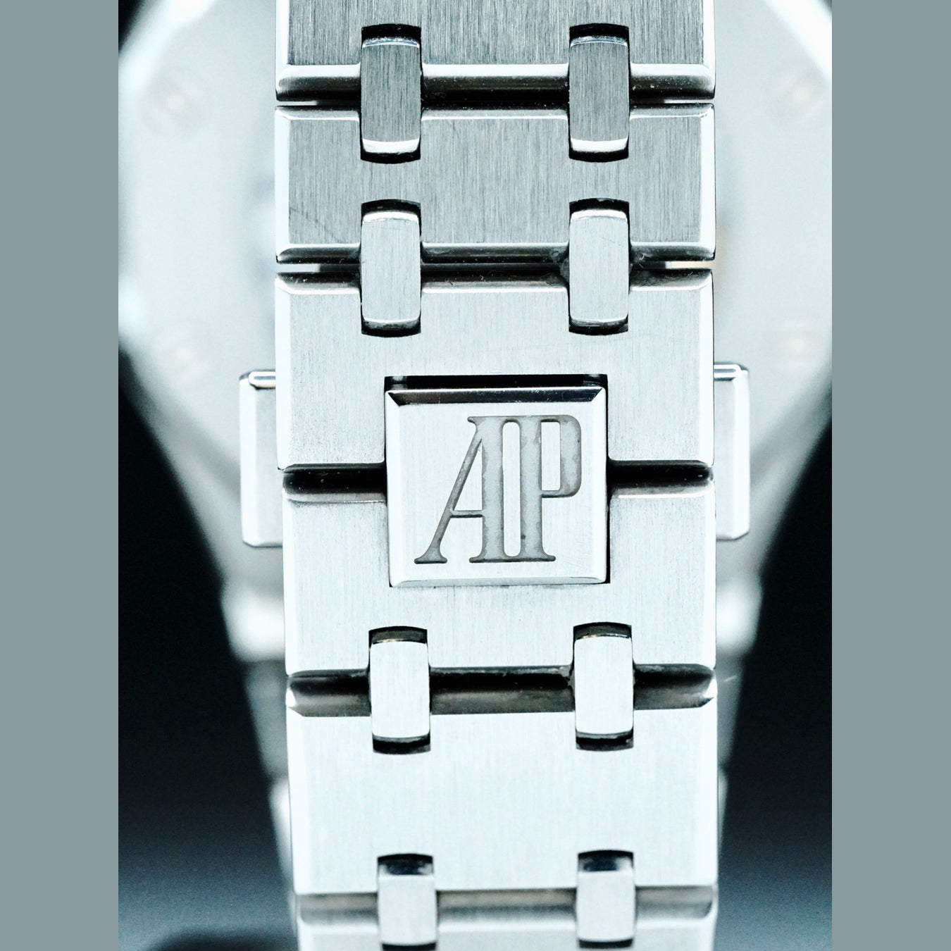 Audemars Piguet 15400ST.OO.1200ST.01 Royal Oak
