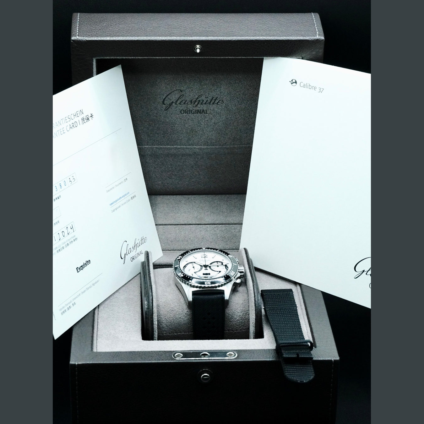 Glashütte Original SeaQ Chronograph "Panda" on Black Rubber Strap 1-37-23-03-80-33