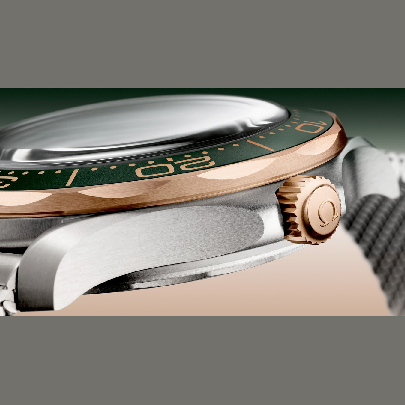 Omega 210.92.42.20.10.001 Seamaster Diver 300M Green Dial Titanium Bronze Gold on Rubber Strap