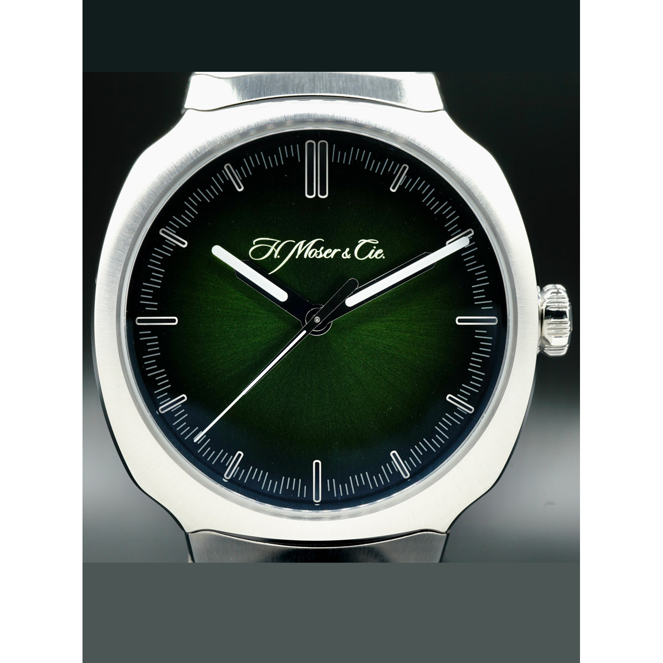 H. Moser & Cie. Streamliner Centre Seconds Matrix Green 6201-1200