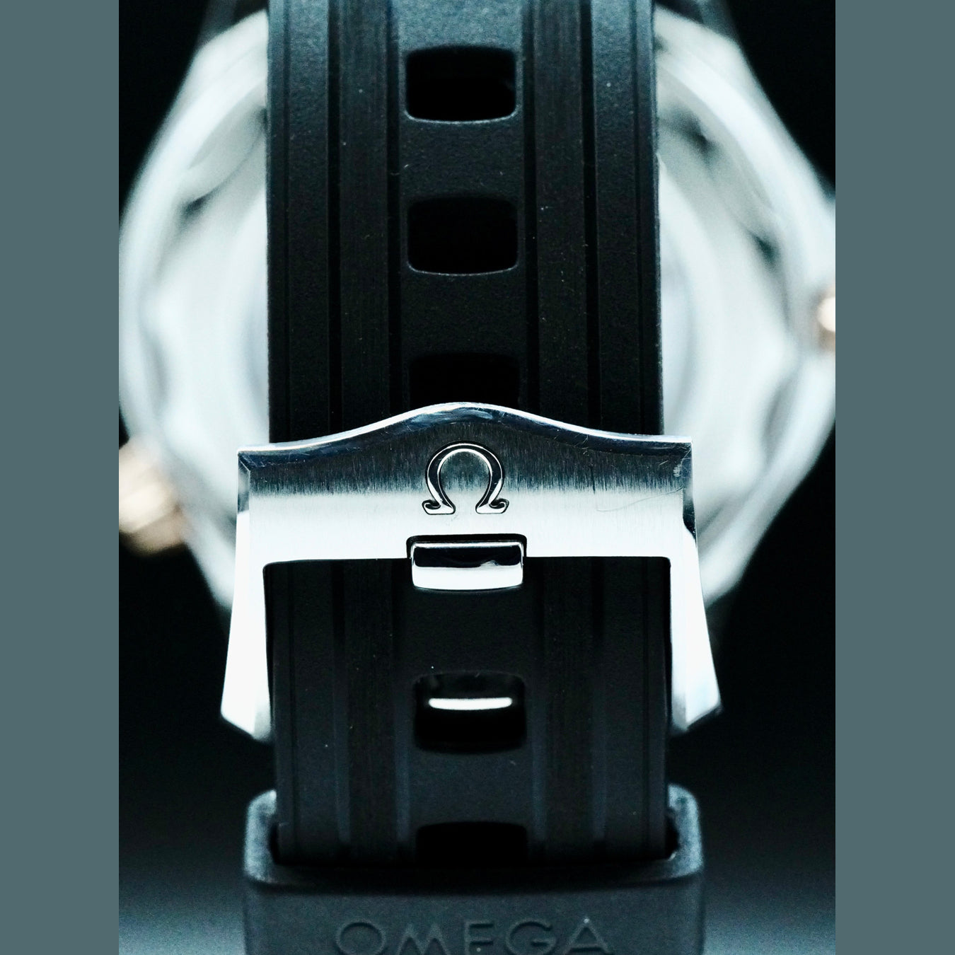 Omega 210.22.42.20.01.002 Seamaster Diver 300M Co-Axial Master Chronometer Sedna Gold