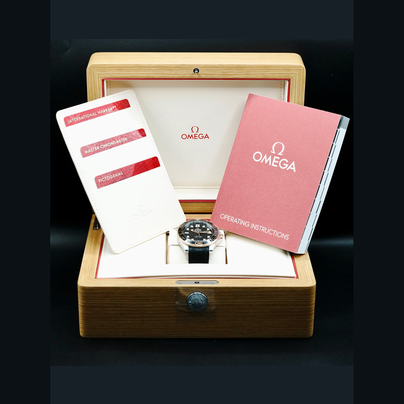 Omega 210.22.42.20.01.002 Seamaster Diver 300M Co-Axial Master Chronometer Sedna Gold