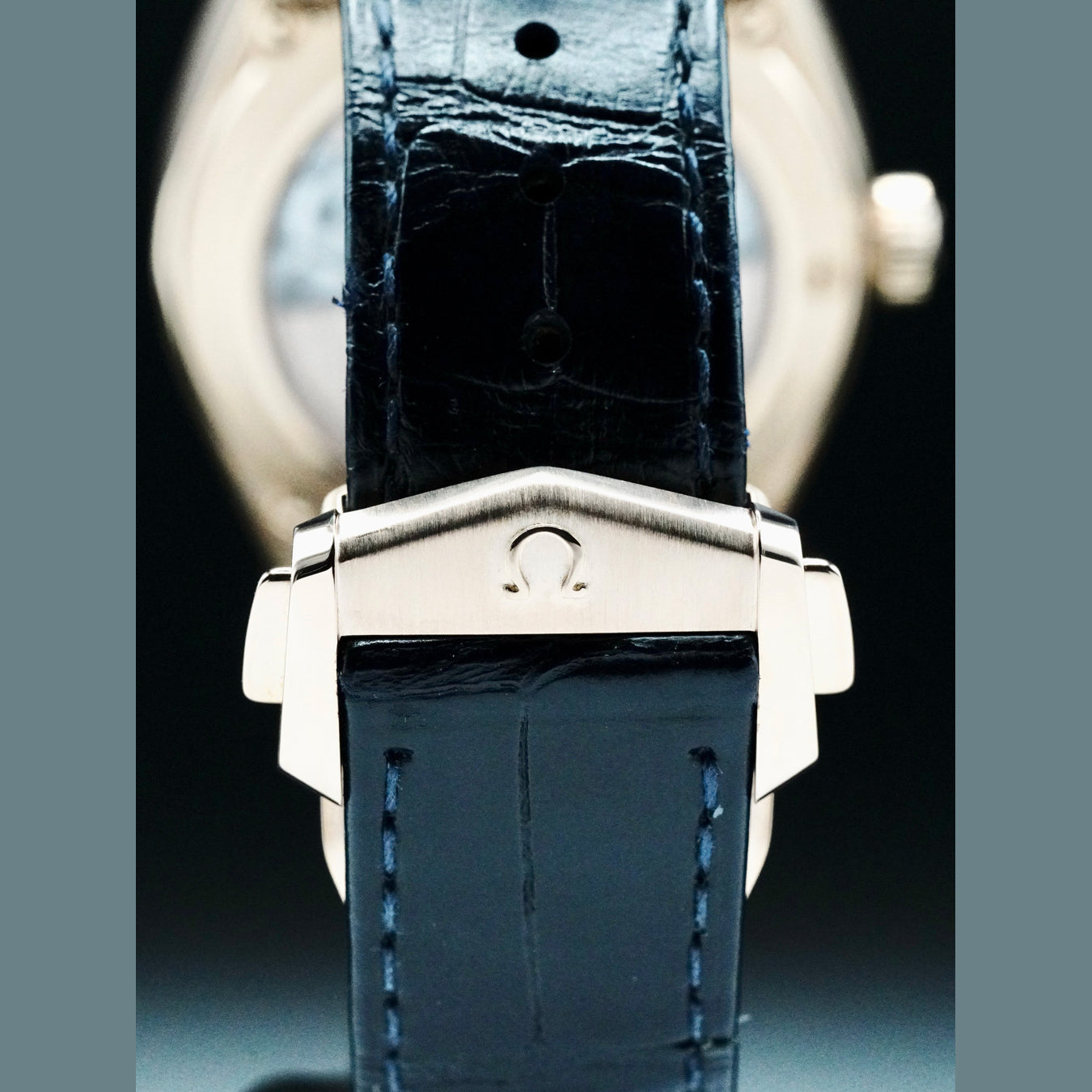 Omega 130.53.41.22.03.001 Constellation Globemaster Annual Calendar