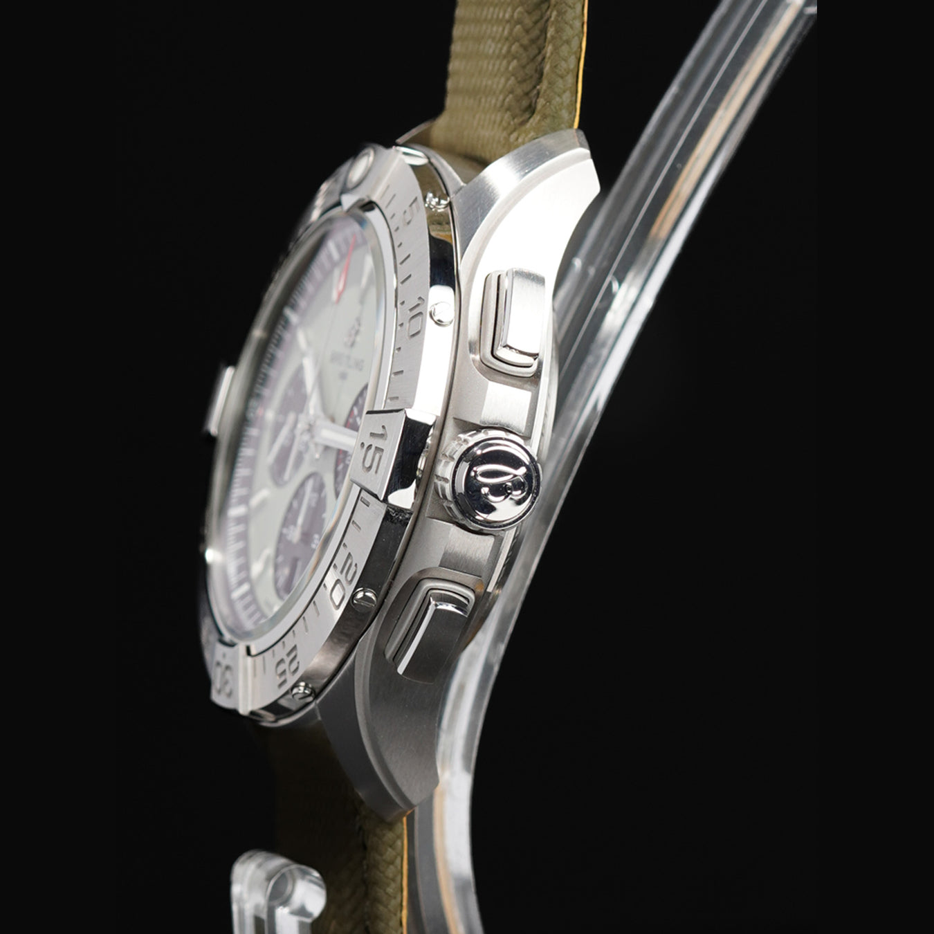 Breitling AB0147 Avenger B01 Chronograph 44