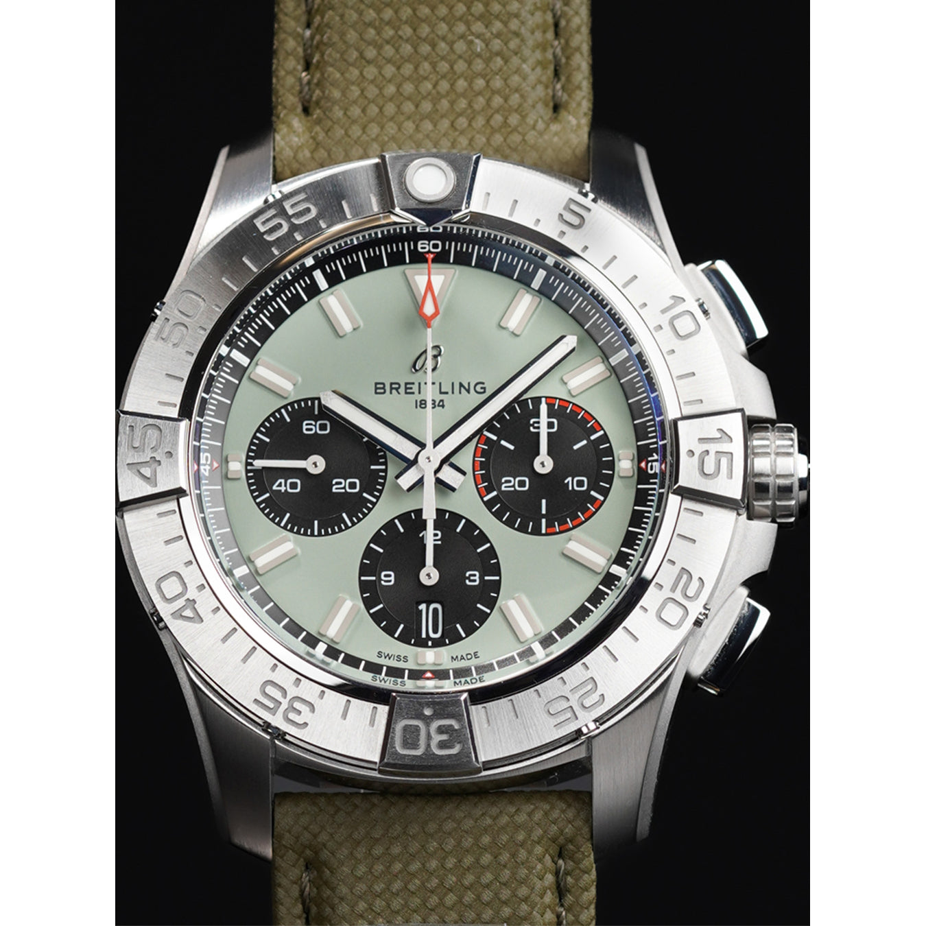 Breitling AB0147 Avenger B01 Chronograph 44
