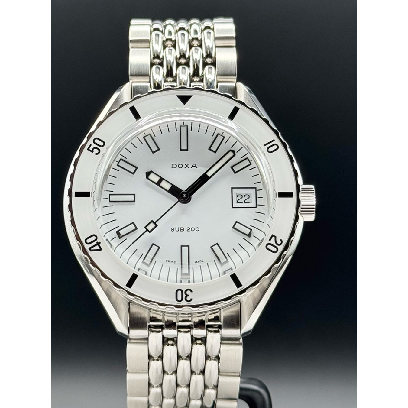 DOXA 799.10.011.10 SUB 200 Whitepearl on Bracelet