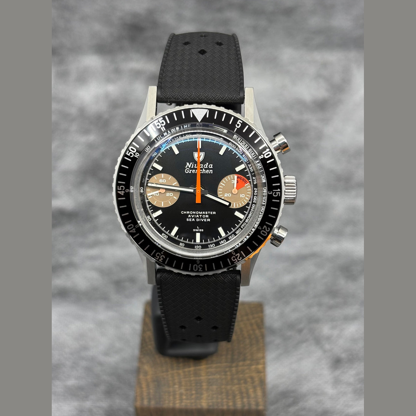 Nivada Grenchen 86012WM01 Chronomaster White Orange Boy Manual