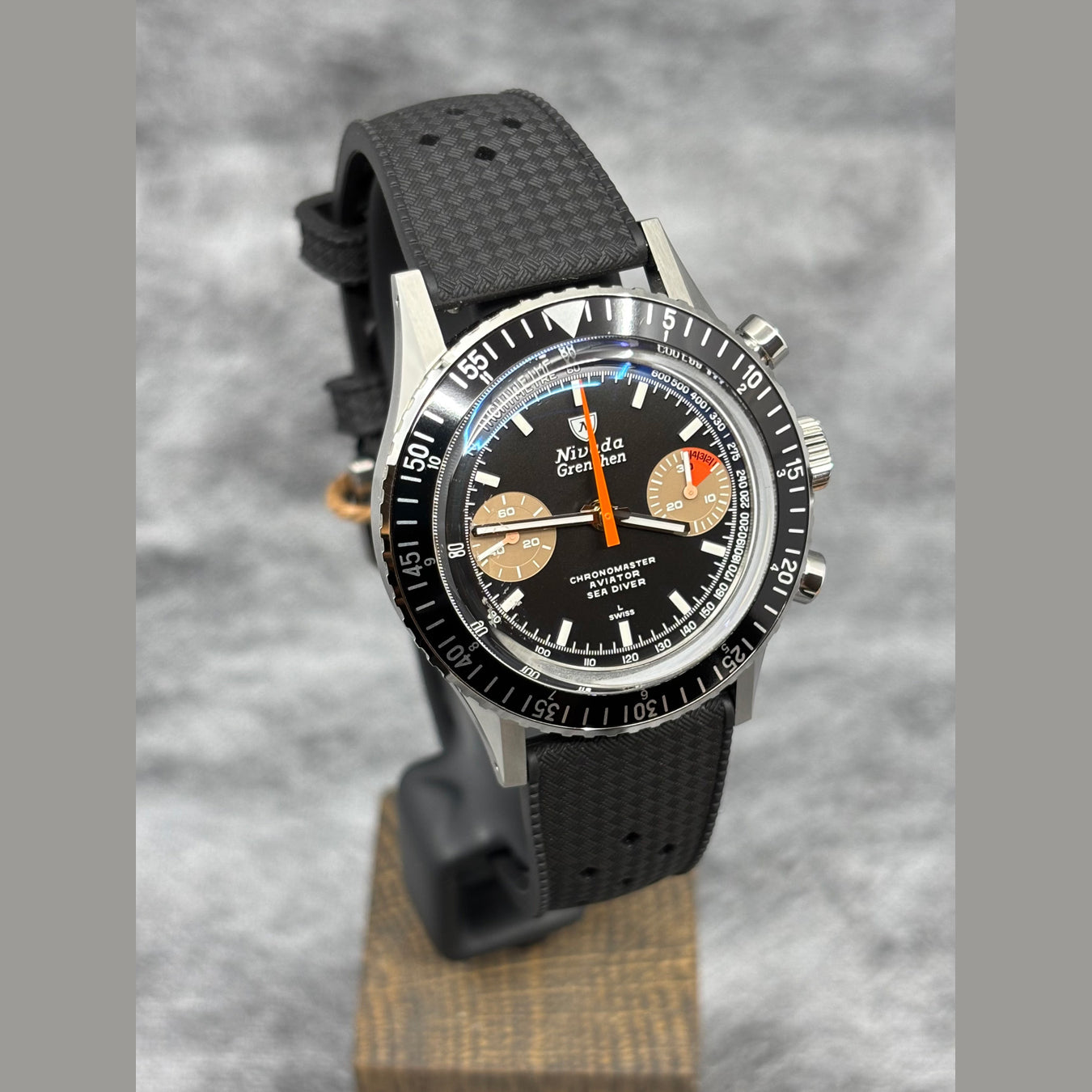 Nivada Grenchen 86012WM01 Chronomaster White Orange Boy Manual