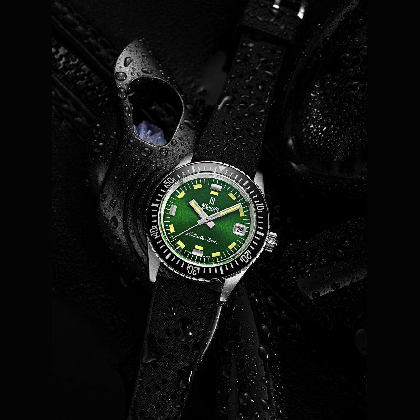 Nivada Grenchen 32053A01 Antarctic Diver Green Date on Rubber Tropic
