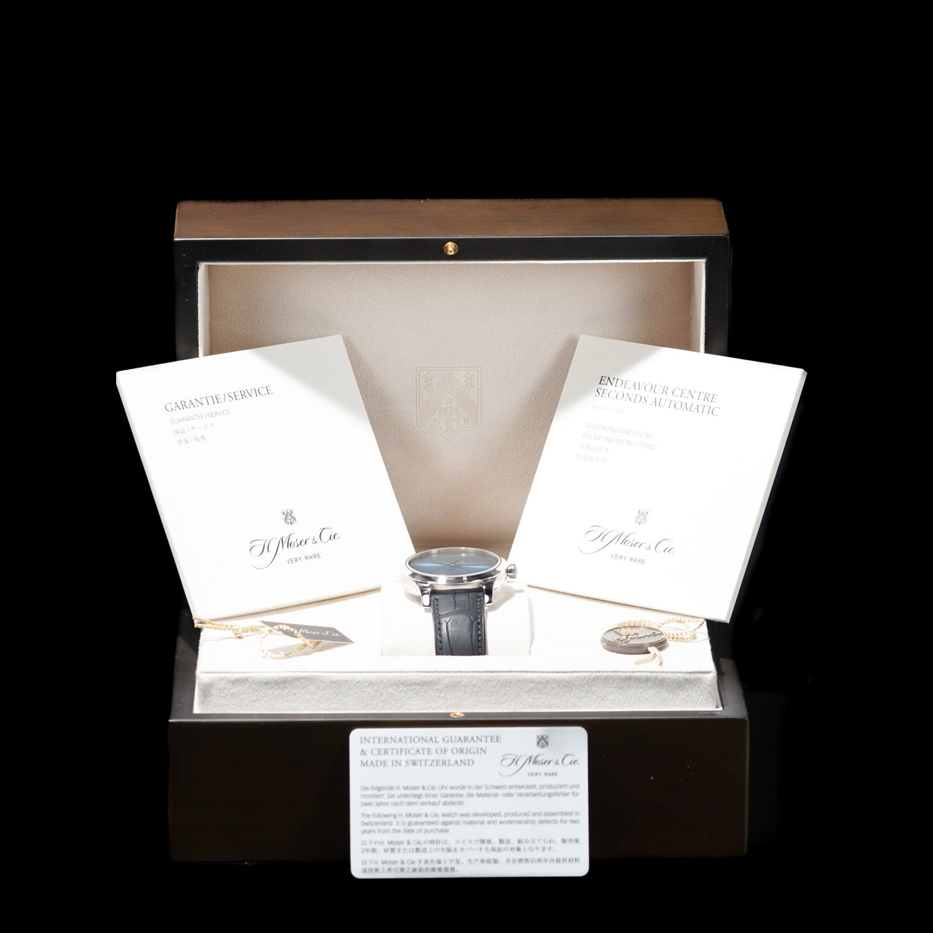 H. Moser & Cie. 1200-1218 Endeavour Centre Seconds Concept Steel Funky Blue