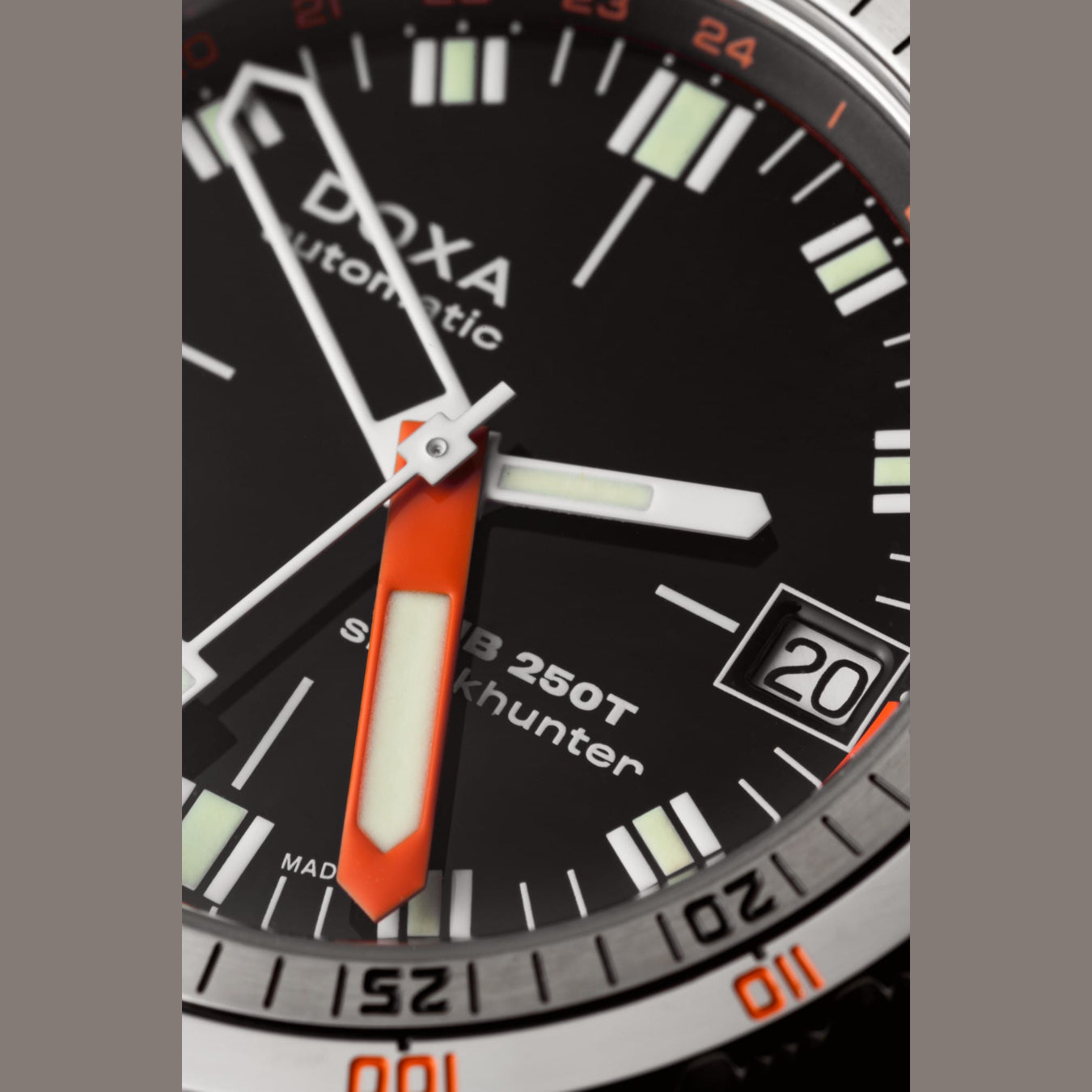 DOXA 855.10.101.20 SUB 250T GMT Sharkhunter On Black Rubber Strap