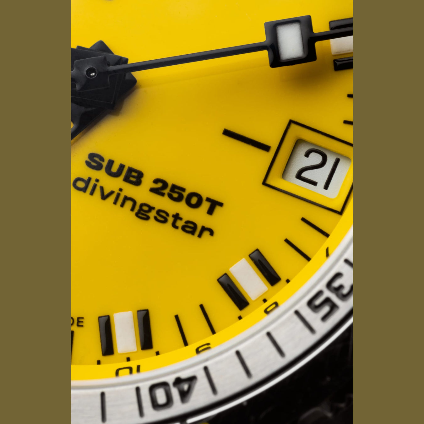 DOXA 855.10.361.31 SUB 250T GMT Divingstar On Yellow Rubber Strap