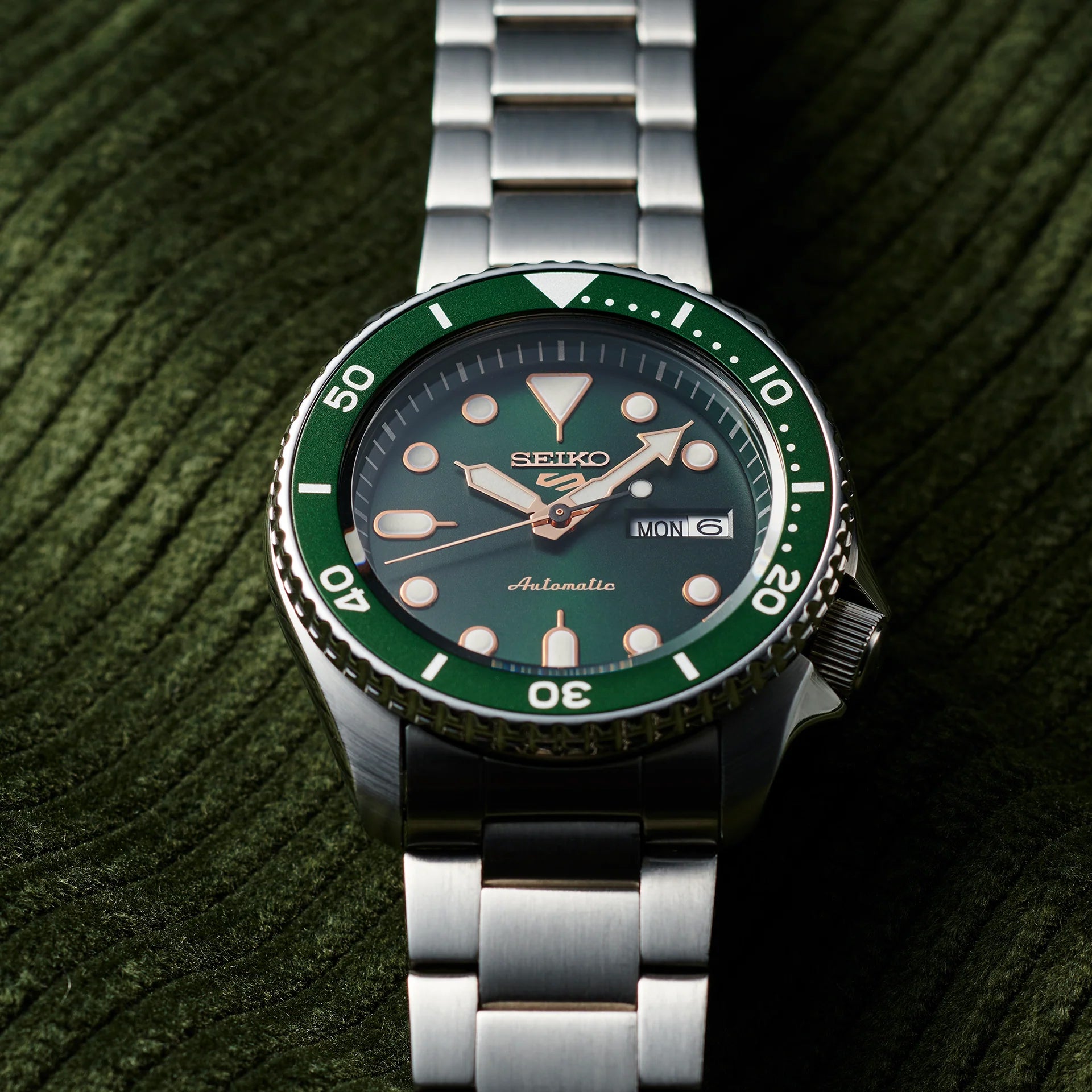 Seiko 5 Sports SRPD63