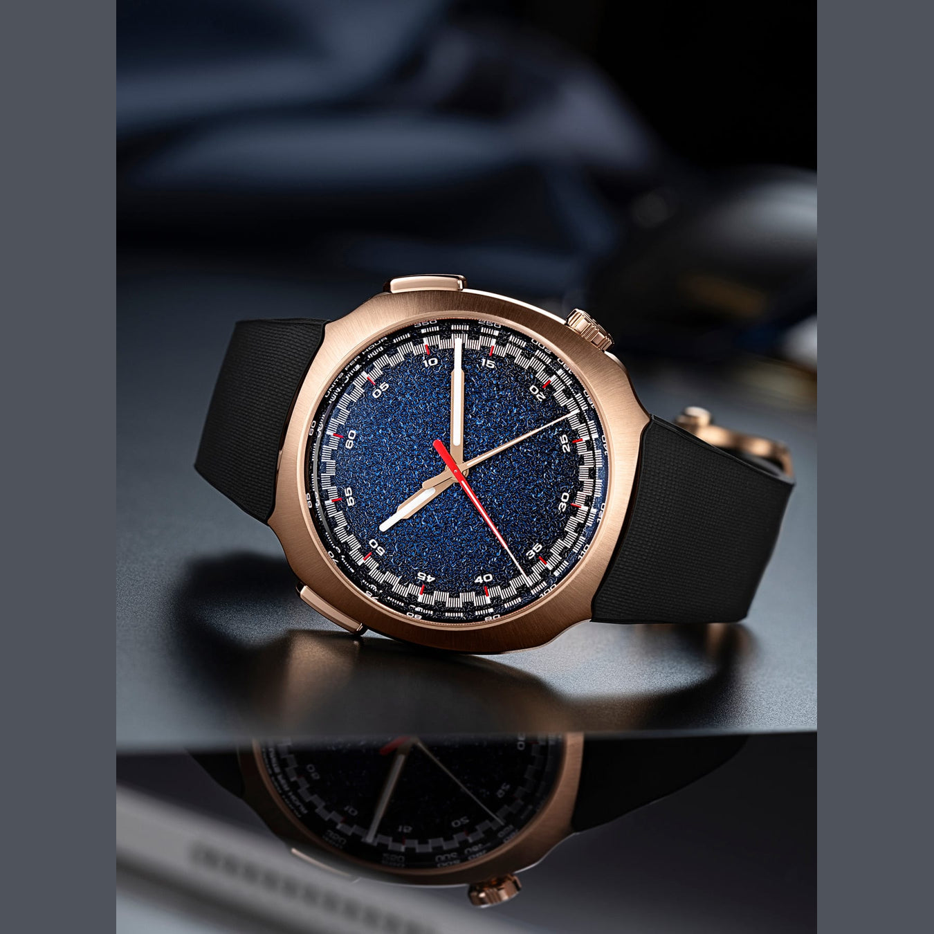 H. Moser & Cie. 6907-0402 Streamliner Flyback Chronograph Rose Gold Frosted Funky Blue Fumé