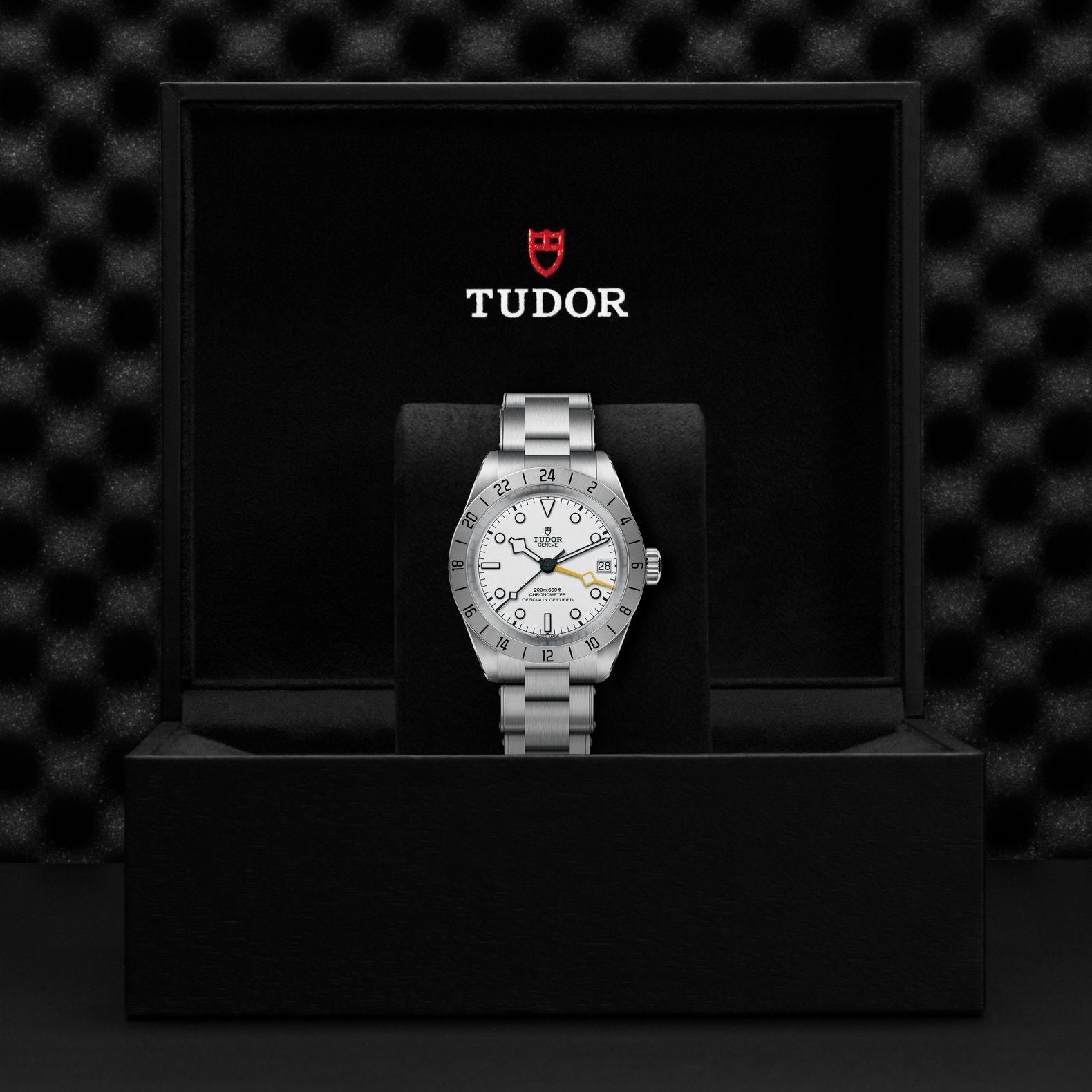 TUDOR Black Bay Pro M79470-0004