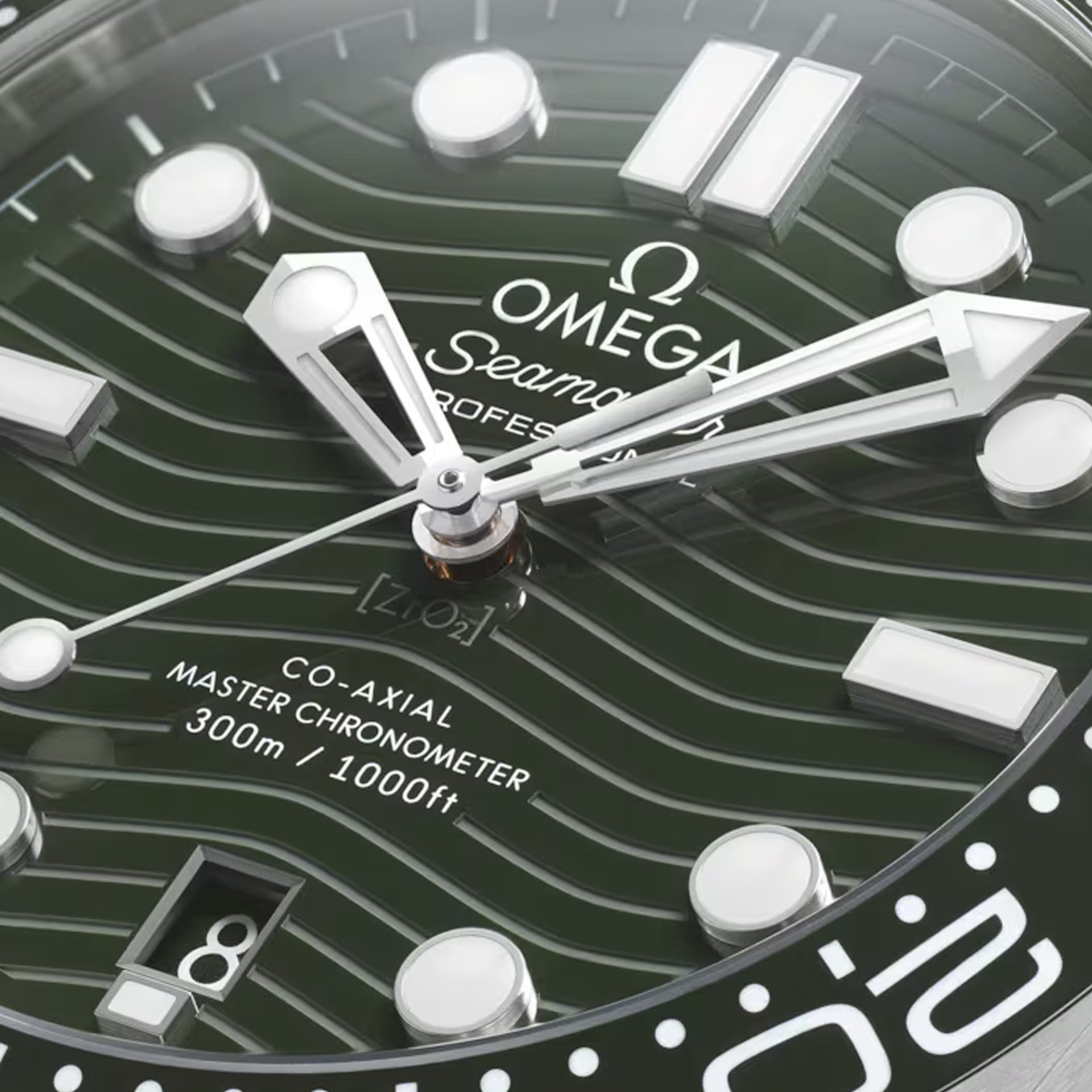 Omega Seamaster Diver 300M Green Dial on Strap 210.32.42.20.10.001