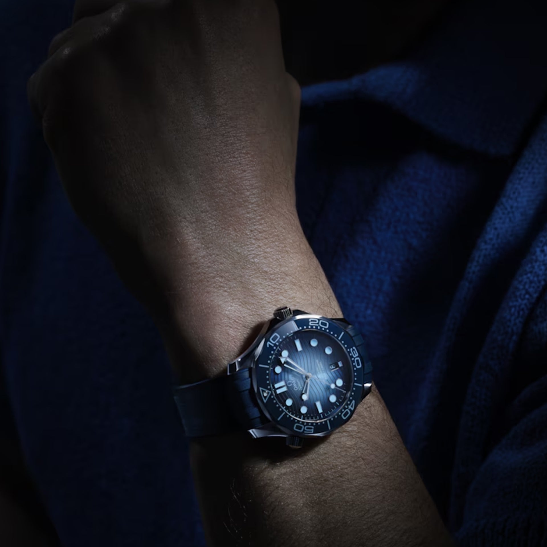 Omega 210.32.42.20.03.002 Seamaster Diver 300M Summer Blue on Strap