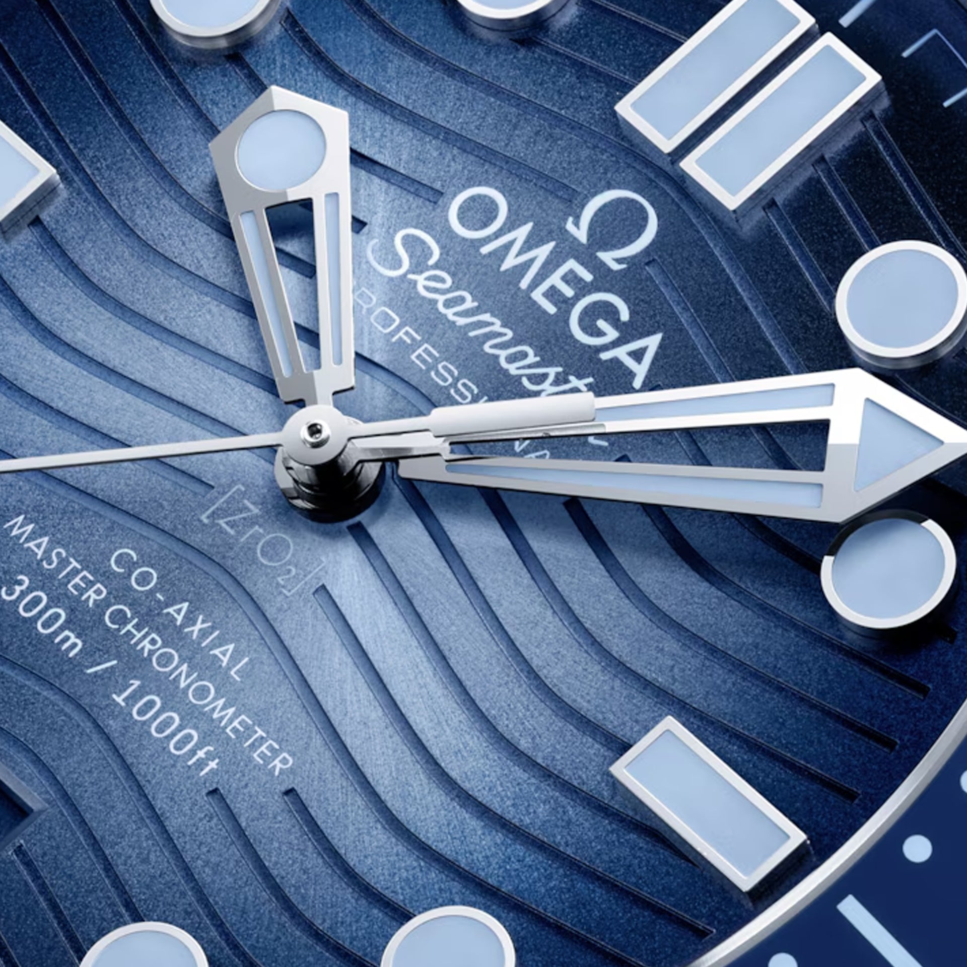 Omega 210.30.42.20.03.003 Seamaster Diver 300M Summer Blue on Bracelet