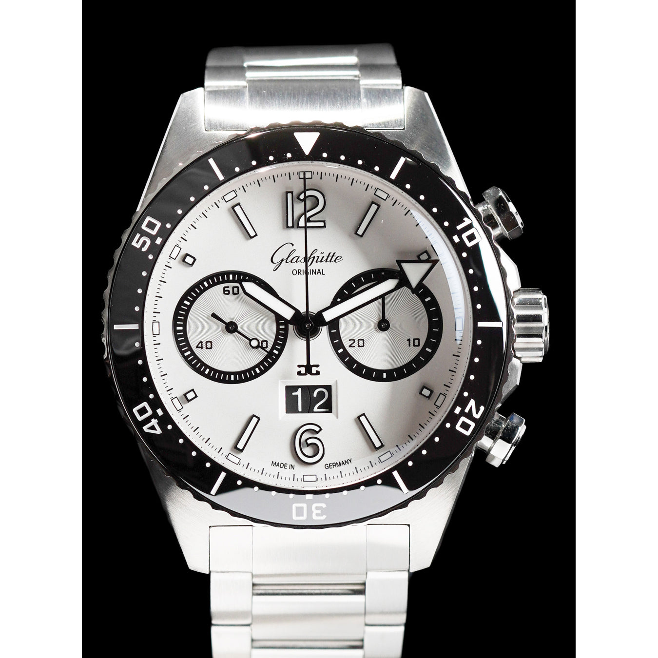 Glashütte Original 1-37-23-03-80-70 SeaQ Chronograph "Panda" on Bracelet