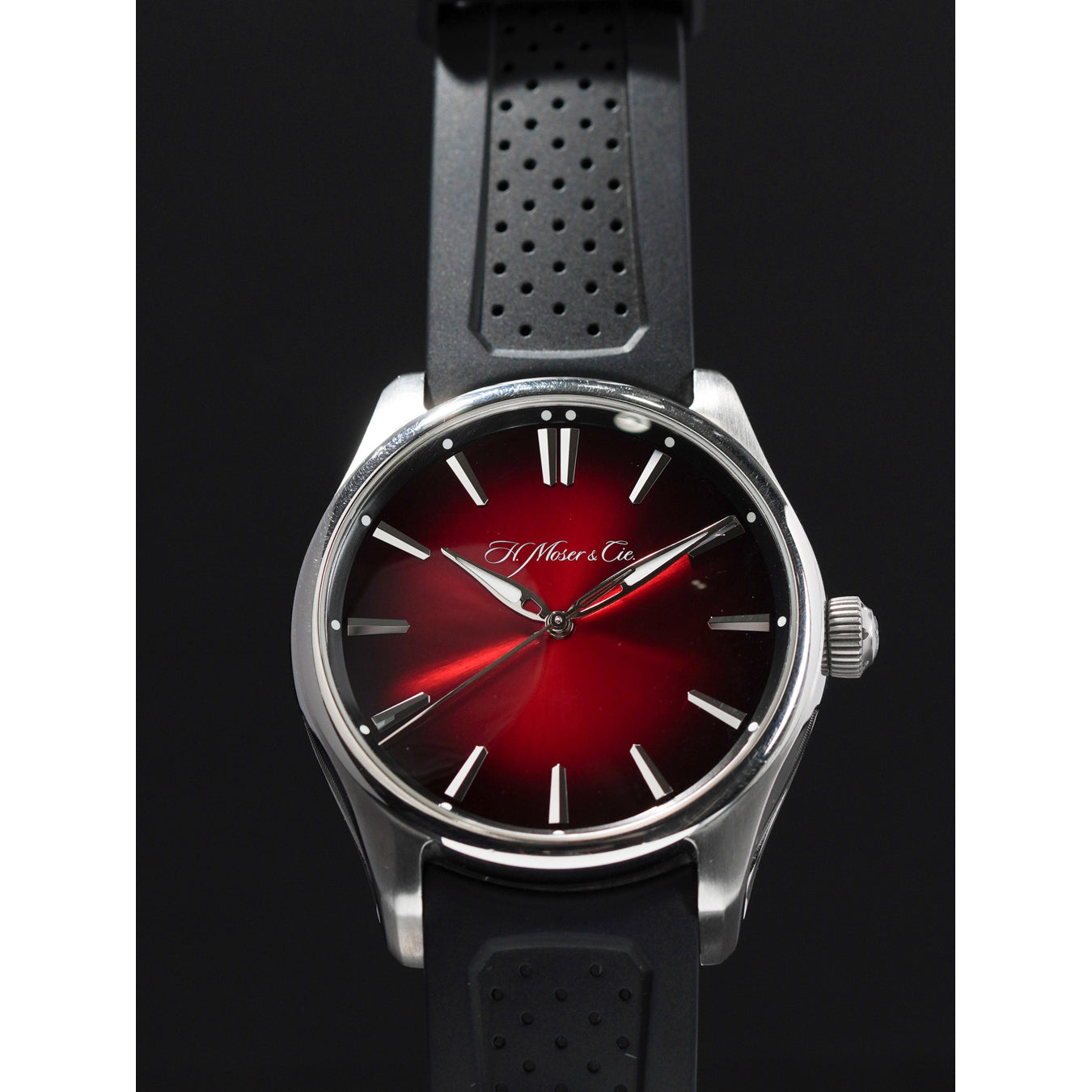 H. Moser & Cie. 3200-1207 Centre Seconds Swiss Mad Red