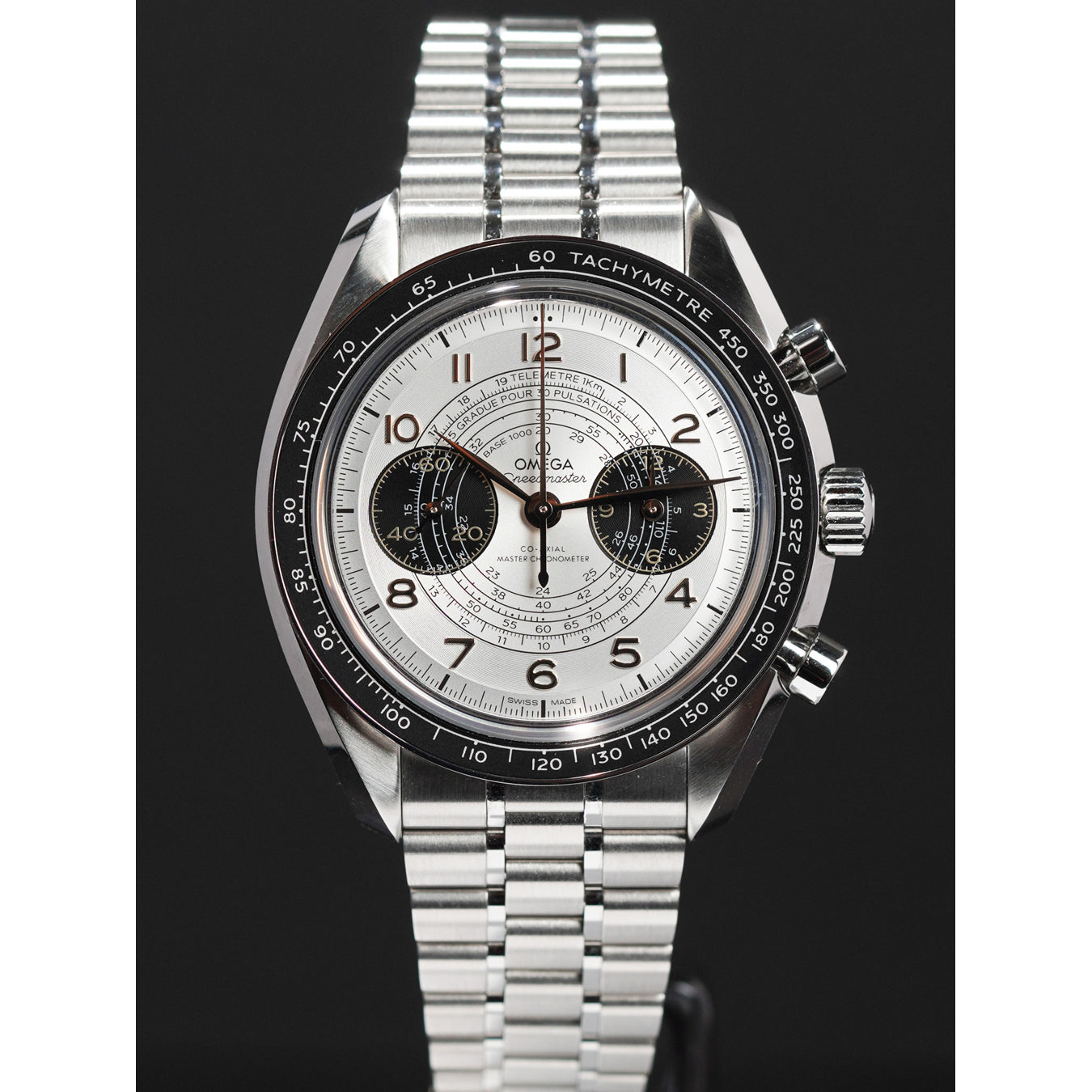 Omega 522.30.43.51.02.001 Speedmaster Chronoscope Paris 2024 on Bracelet