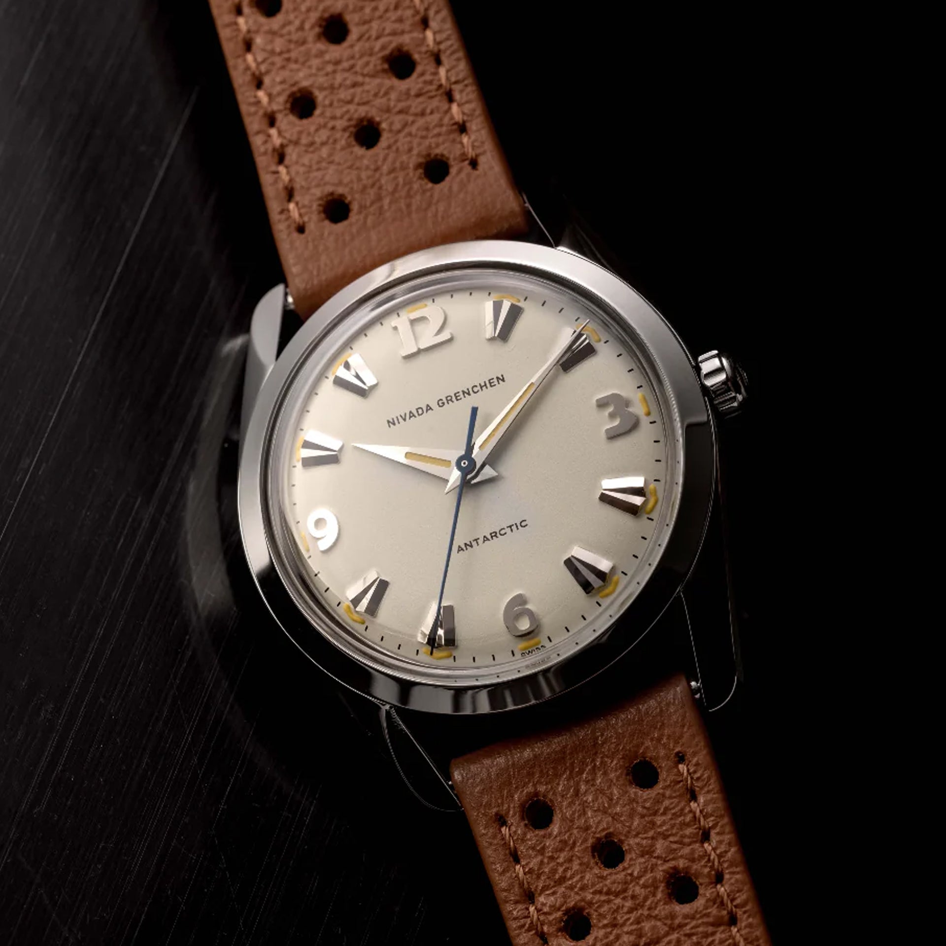 Nivada Grenchen 35001M41 Antarctic 35mm Beige Luminova - Exquisite