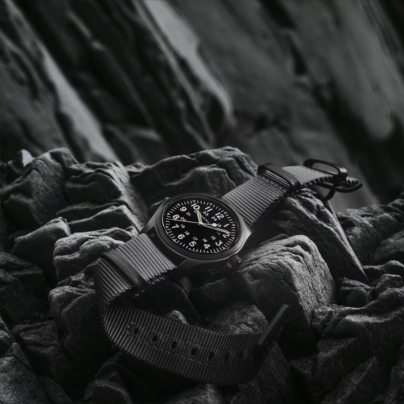 Hamilton H69409930 Khaki Field Mechanical 38mm