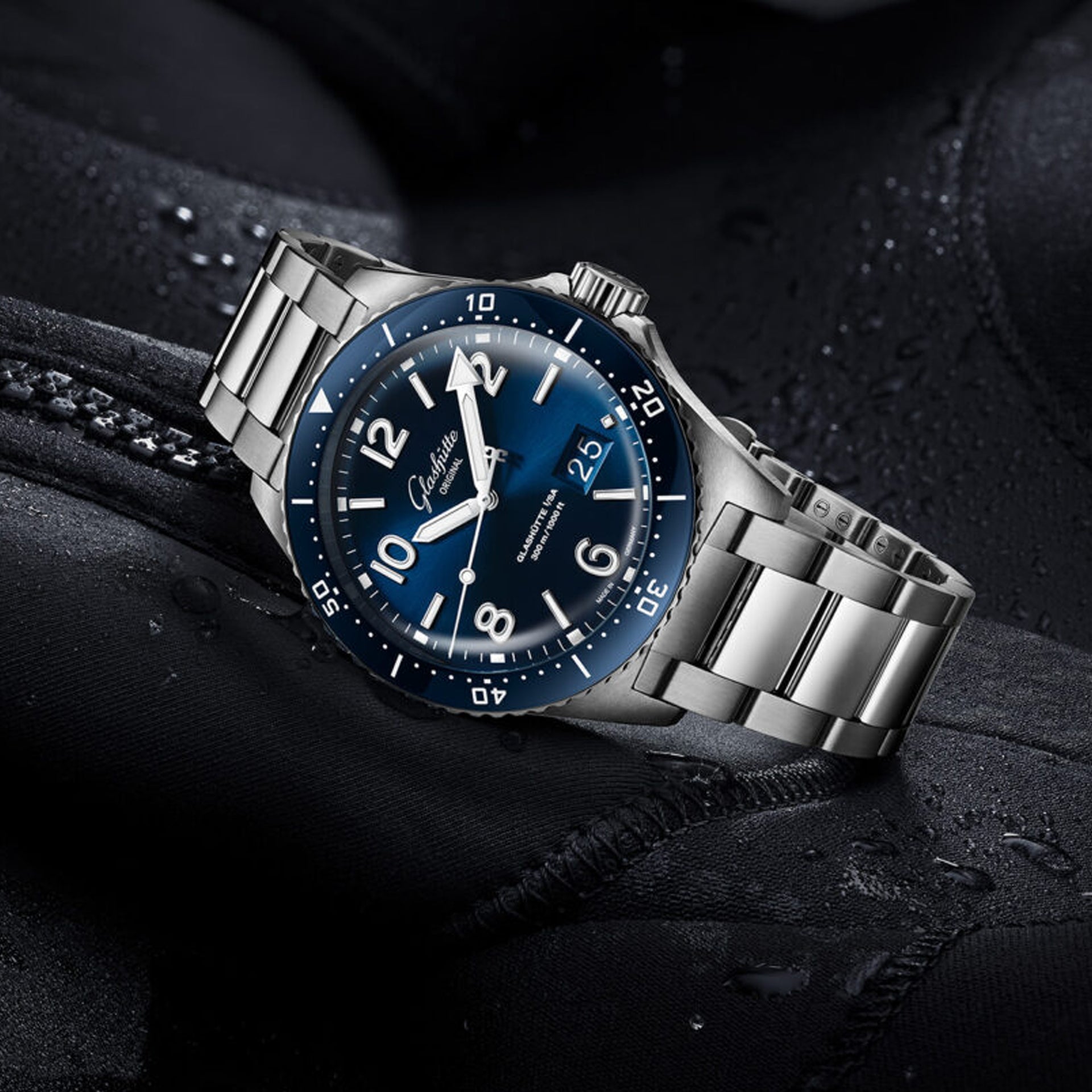 Glashütte Original SeaQ Panorama Date Blue Dial Steel