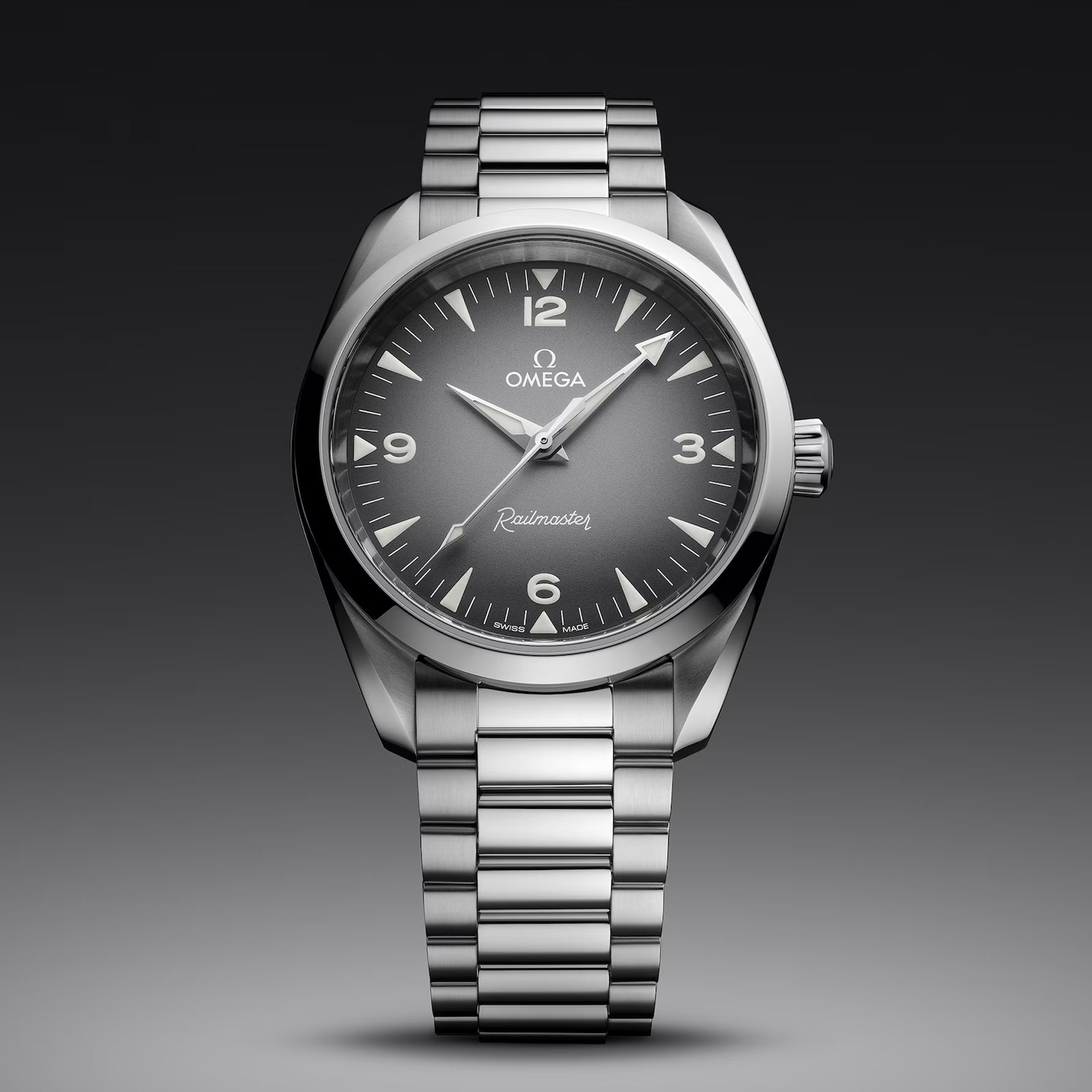 Omega 235.10.38.20.06.001 Railmaster on Bracelet