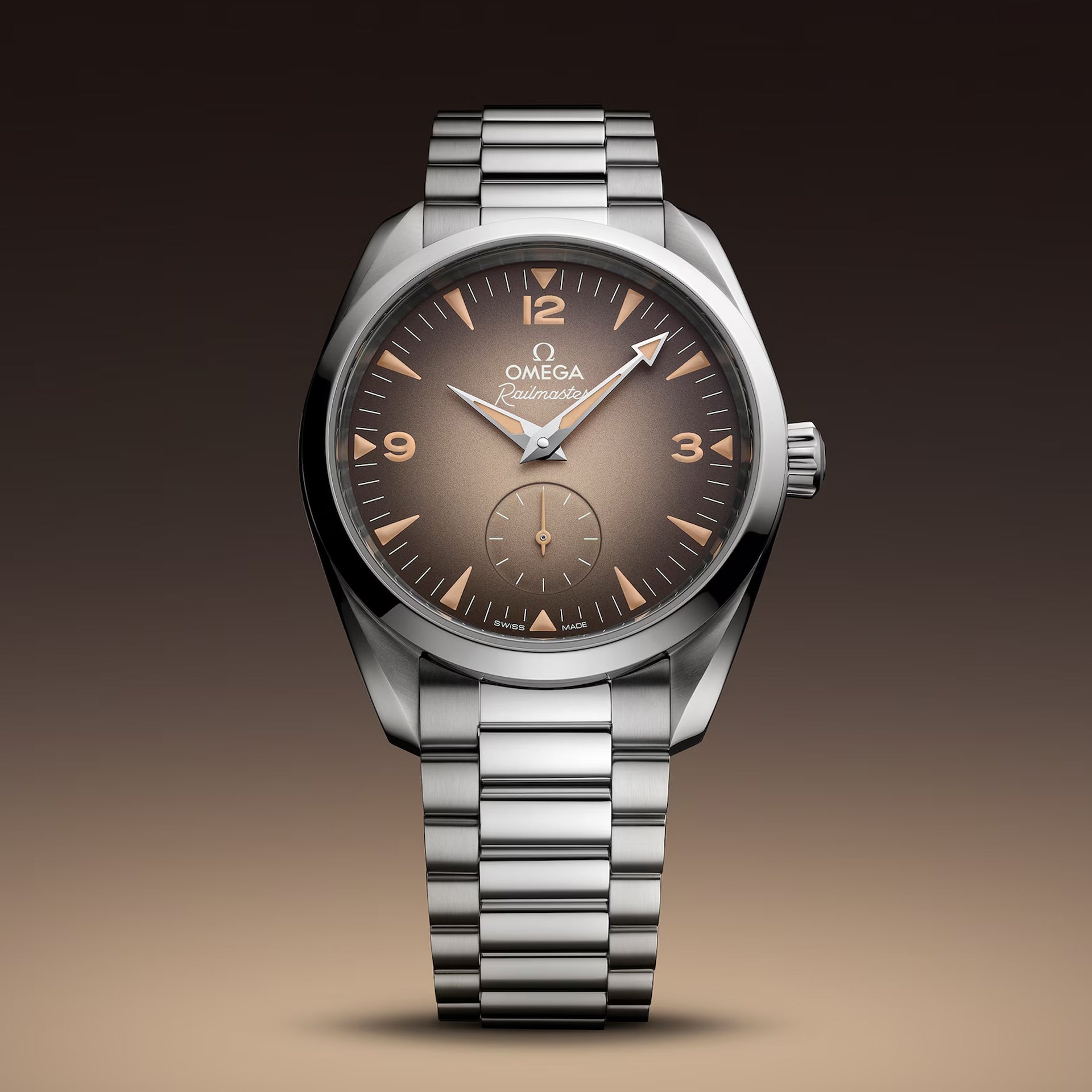 Omega 235.10.38.20.13.001 Railmaster on Bracelet