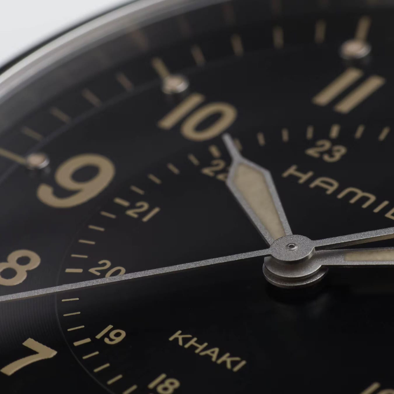 Hamilton H68551833 Khaki Field Quartz 40mm