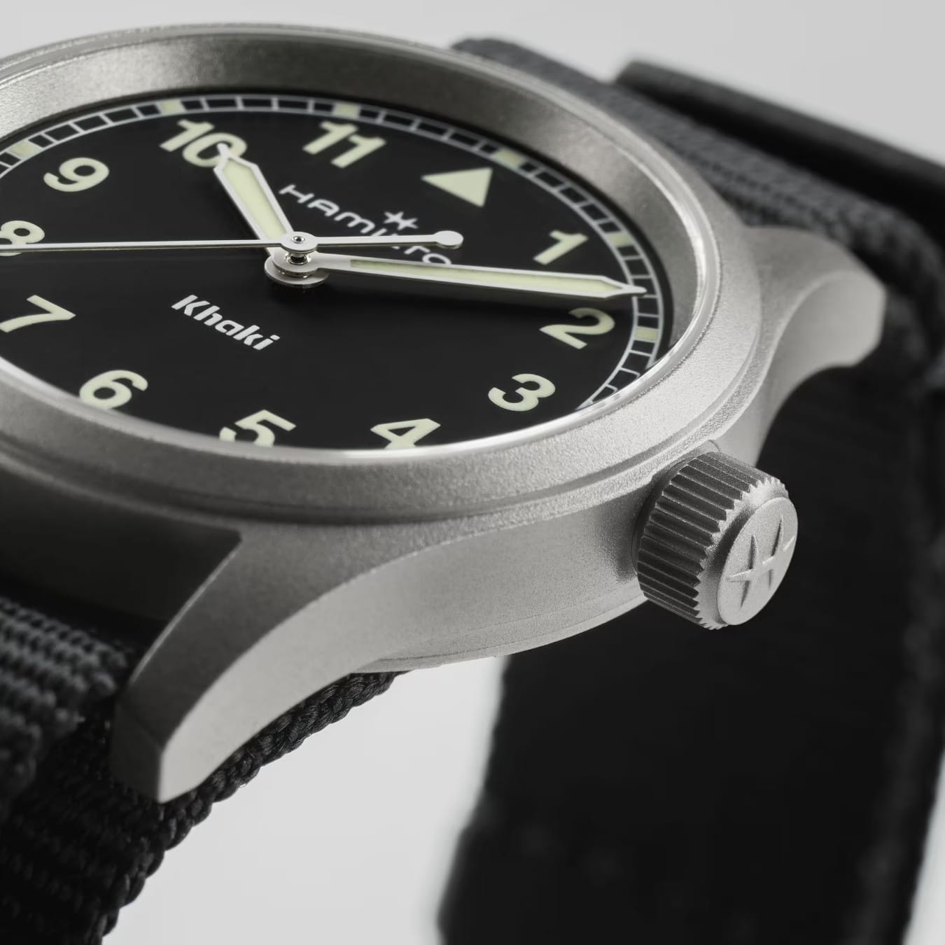 Hamilton H69301430 Khaki Field Quartz 33mm