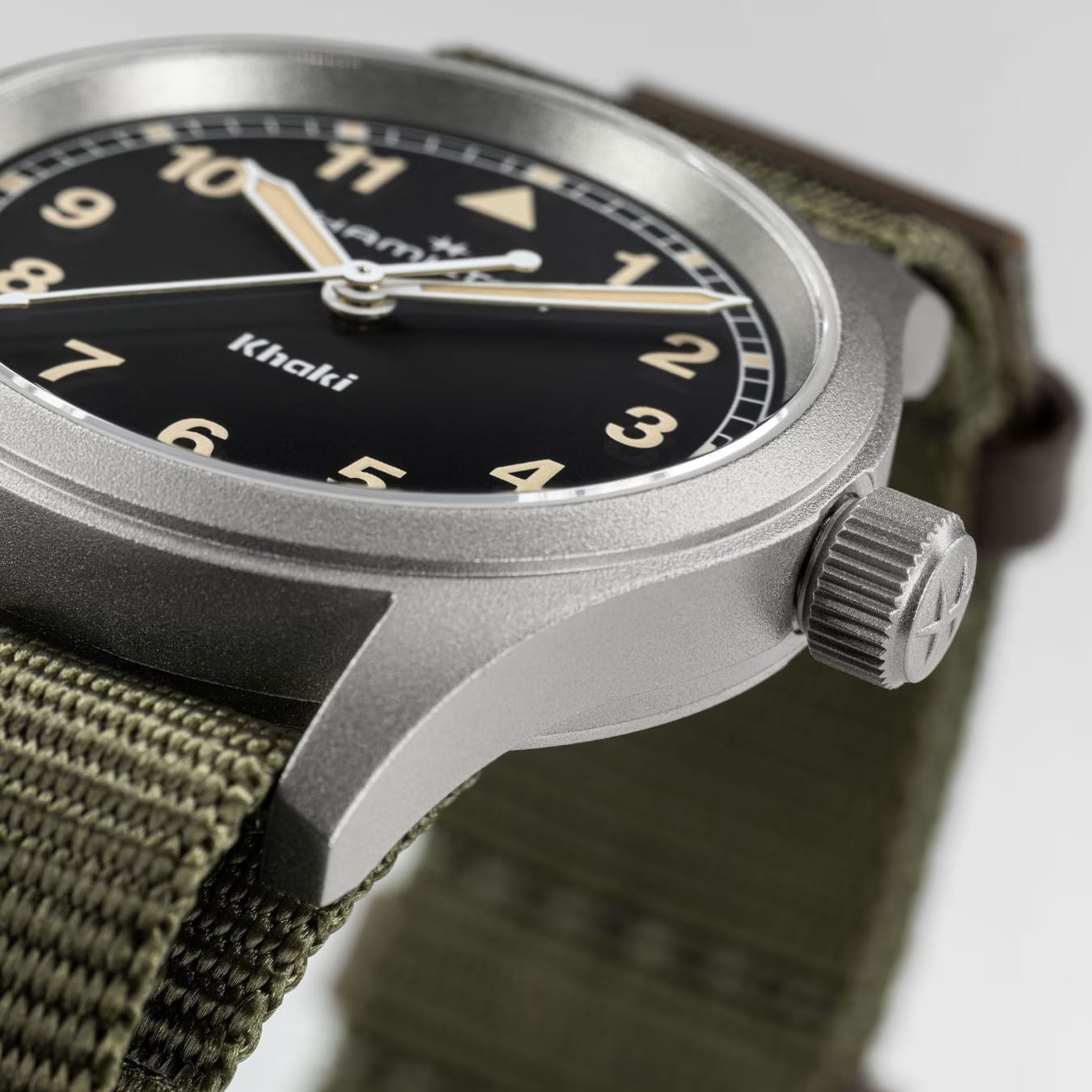 Hamilton H69301930 Khaki Field Quartz 33mm