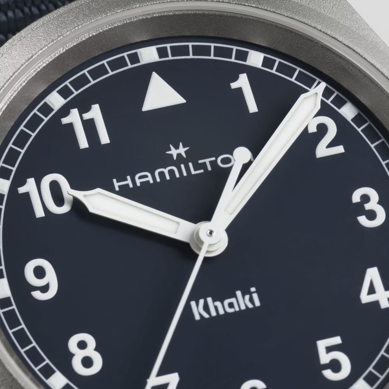 Hamilton H69301940 Khaki Field Quartz 33mm