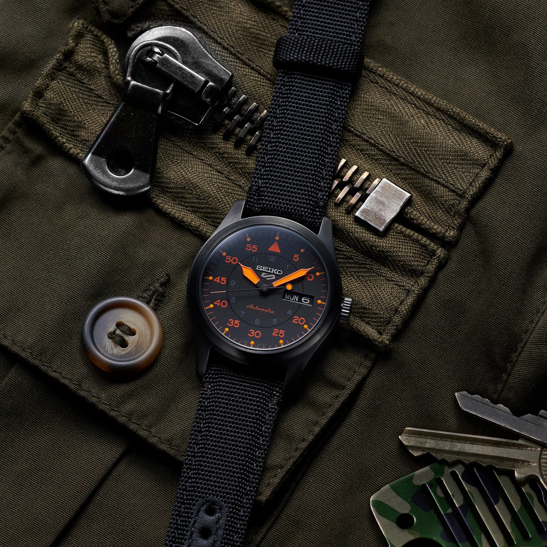 Seiko 5 Sports Field Street Style SRPH33