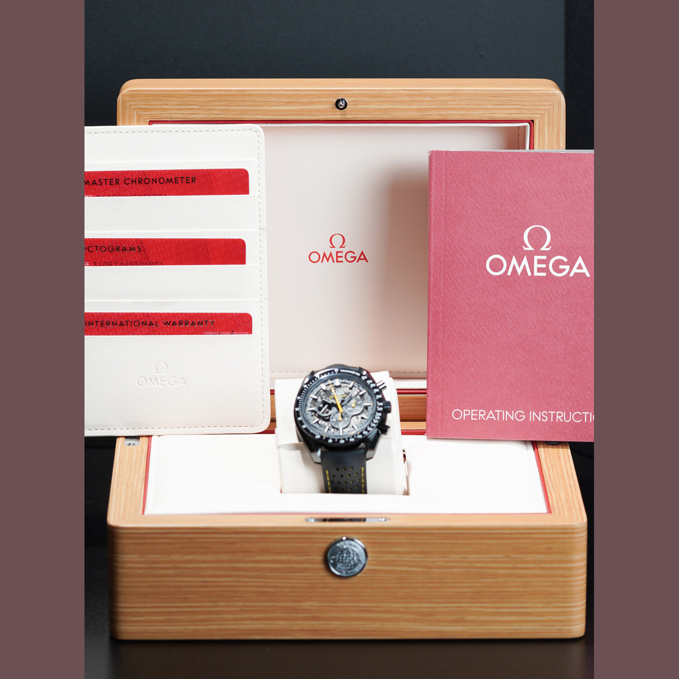 Omega Speedmaster Dark Side of the Moon Apollo 8 310.92.44.50.01.001
