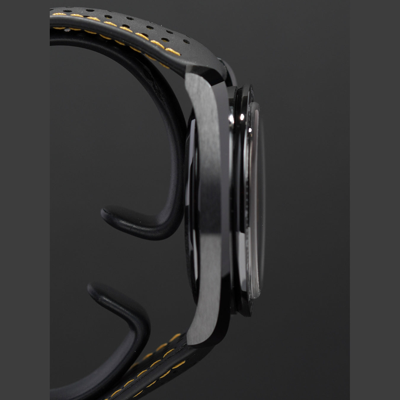 Omega Speedmaster Dark Side of the Moon Apollo 8 310.92.44.50.01.001