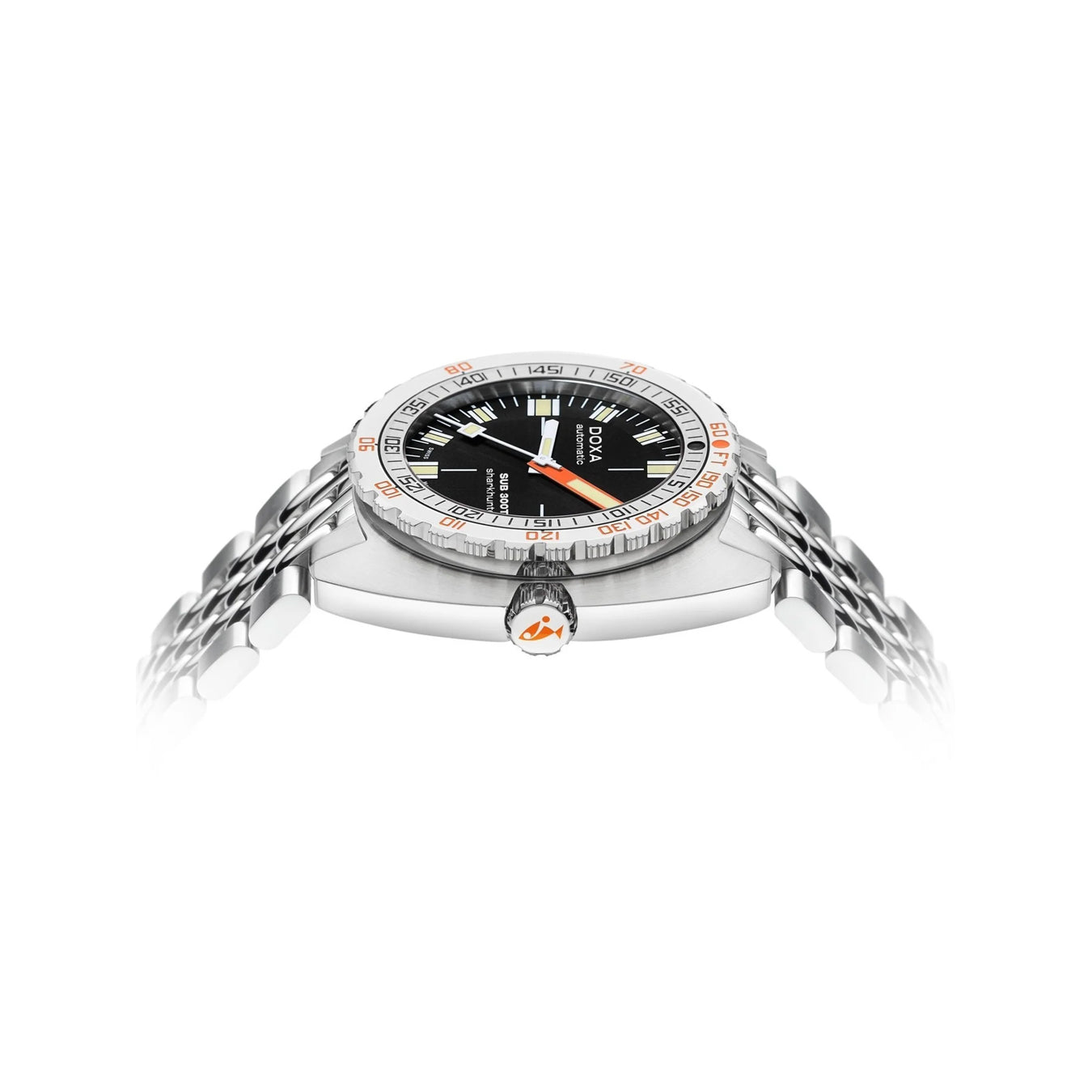 DOXA Sub 300T Sharkhunter 840.10.101.10 on Bracelet