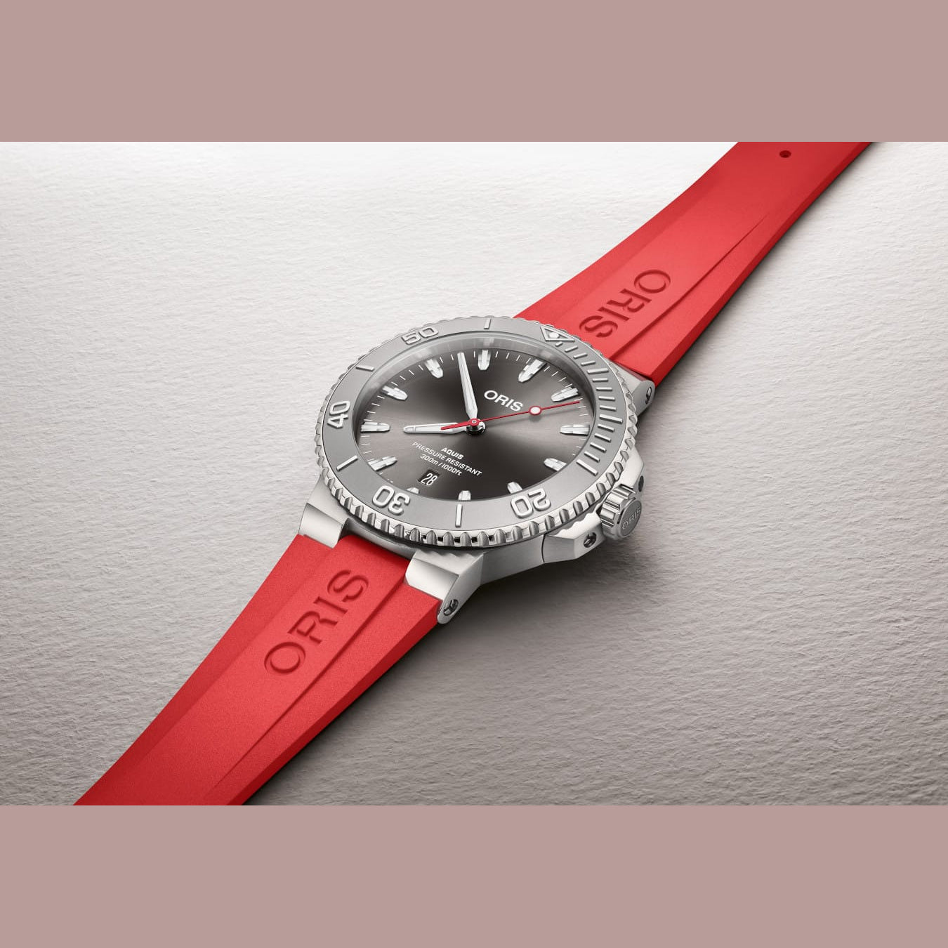 Oris 01 733 7789 4153-07 4 23 36FC Aquis Date Relief Silver Dial On Strap