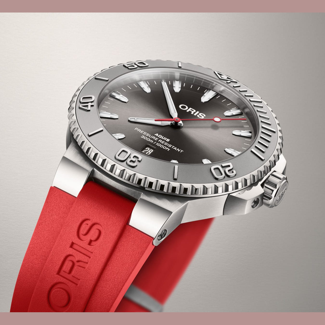 Oris 01 733 7789 4153-07 4 23 36FC Aquis Date Relief Silver Dial On Strap