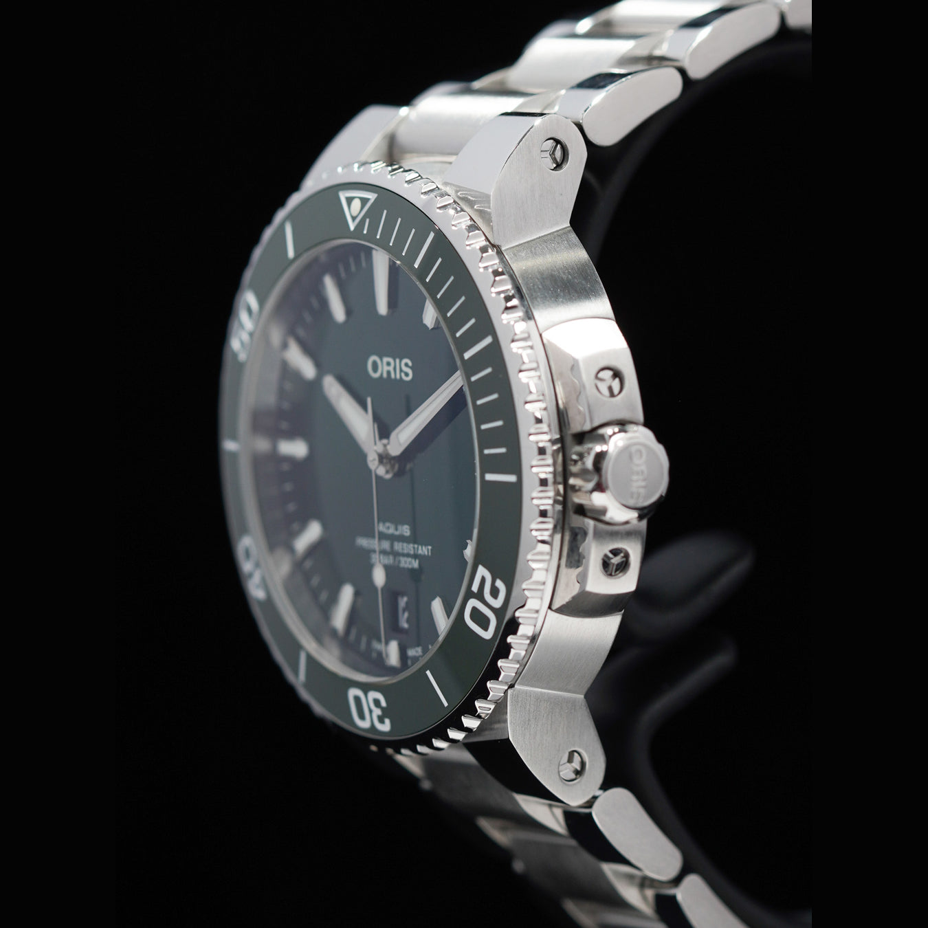 Oris Aquis Date 01 733 7732 4157