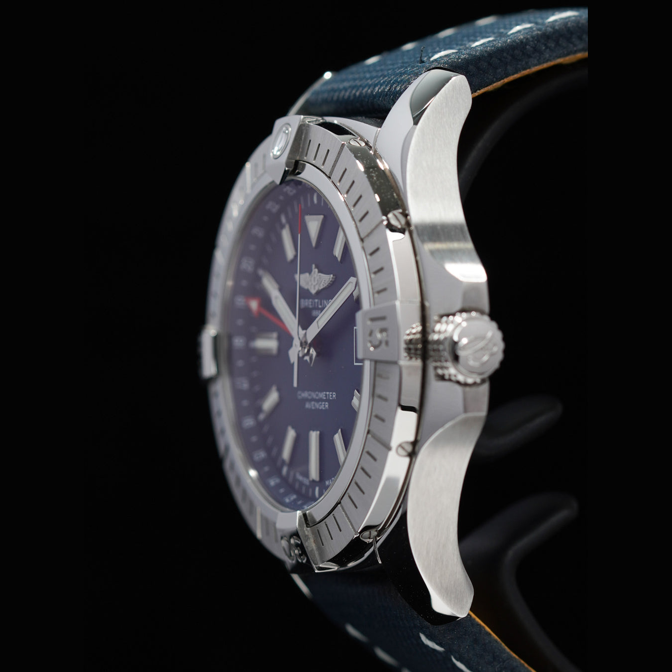 Breitling A17328101C1X1 Avenger 42