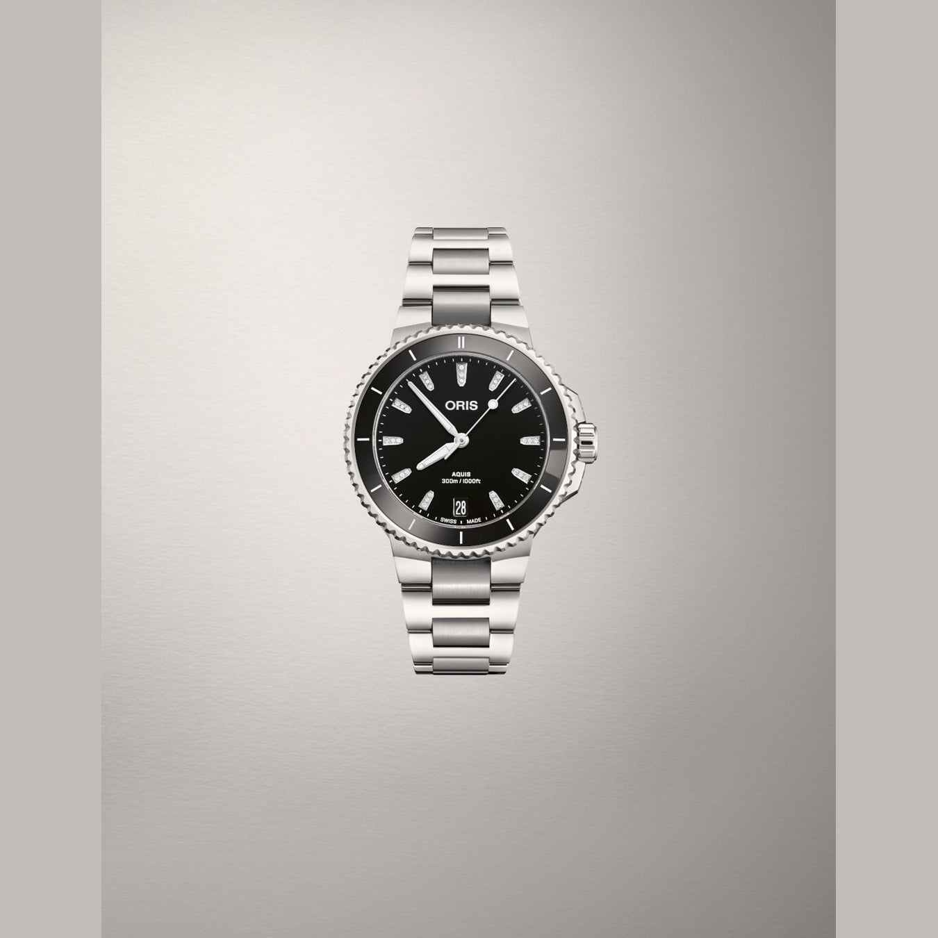 Oris 01 733 7792 4194-07 8 19 05P Aquis Date Diamonds 36.50mm