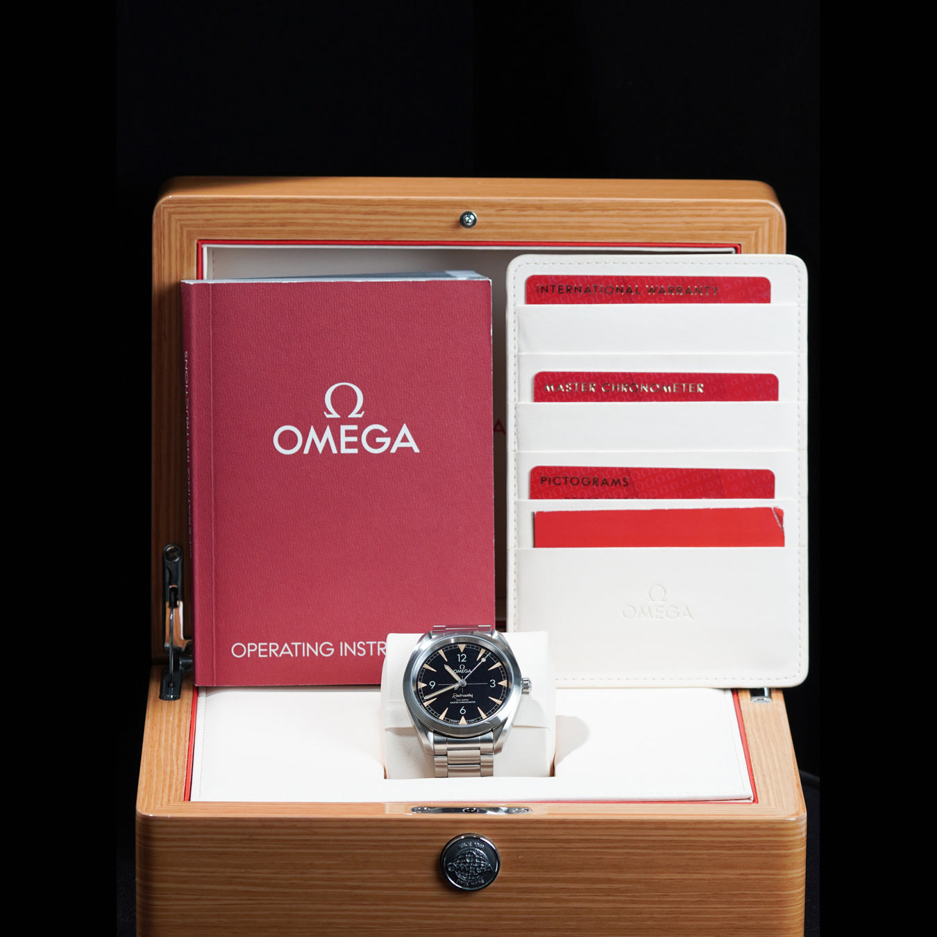 Omega 220.10.40.20.01.001 Seamaster Railmaster