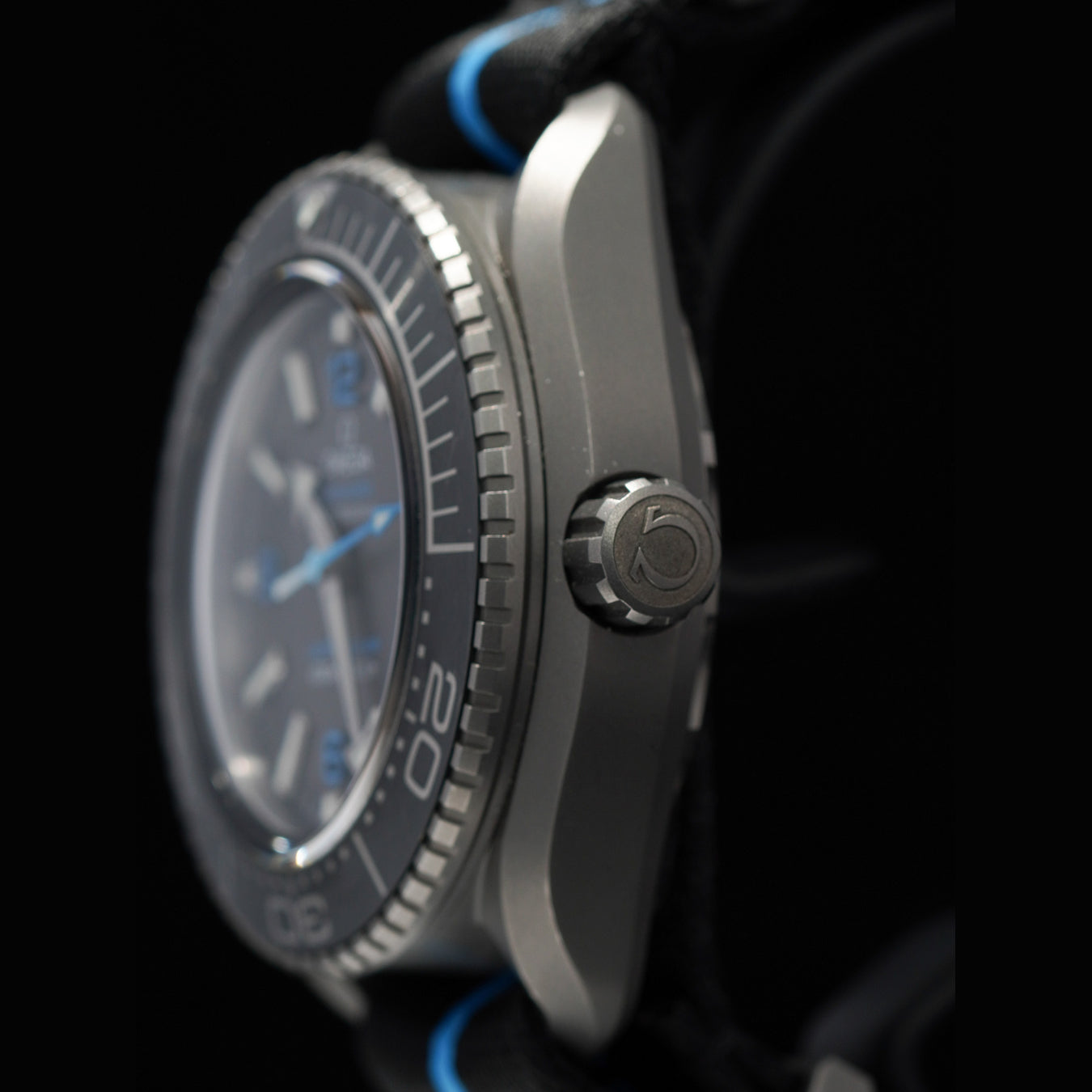Omega 215.92.46.21.01.001 Seamaster Planet Ocean Ultra Deep Titanium