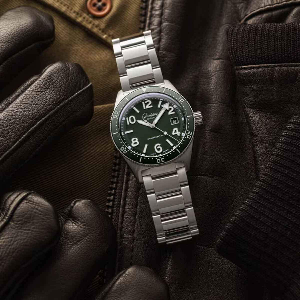 Glashütte Original 1-39-11-13-63-70 SeaQ Reed Green Dial On Bracelet with Exhibition Caseback